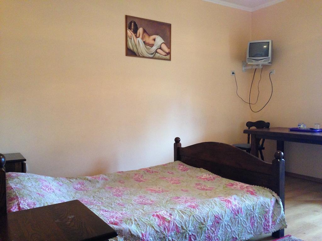 Formula Plus Motel Lutsk Room photo