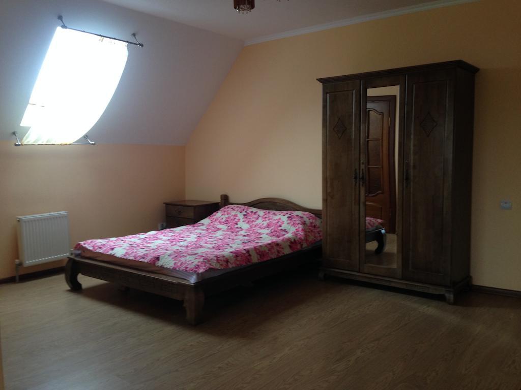 Formula Plus Motel Lutsk Room photo